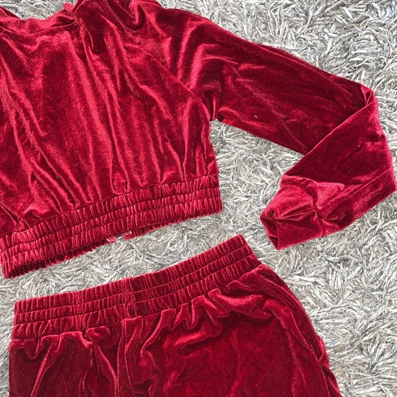 Red maroon velvet track suit shorts set size medium NeW in package - Picture 11 of 12